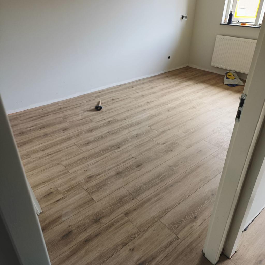 Laminaat pvc visgraat leggen, Huis en Inrichting, Stoffering | Vloerbedekking, Ophalen of Verzenden, Nieuw, Laminaat