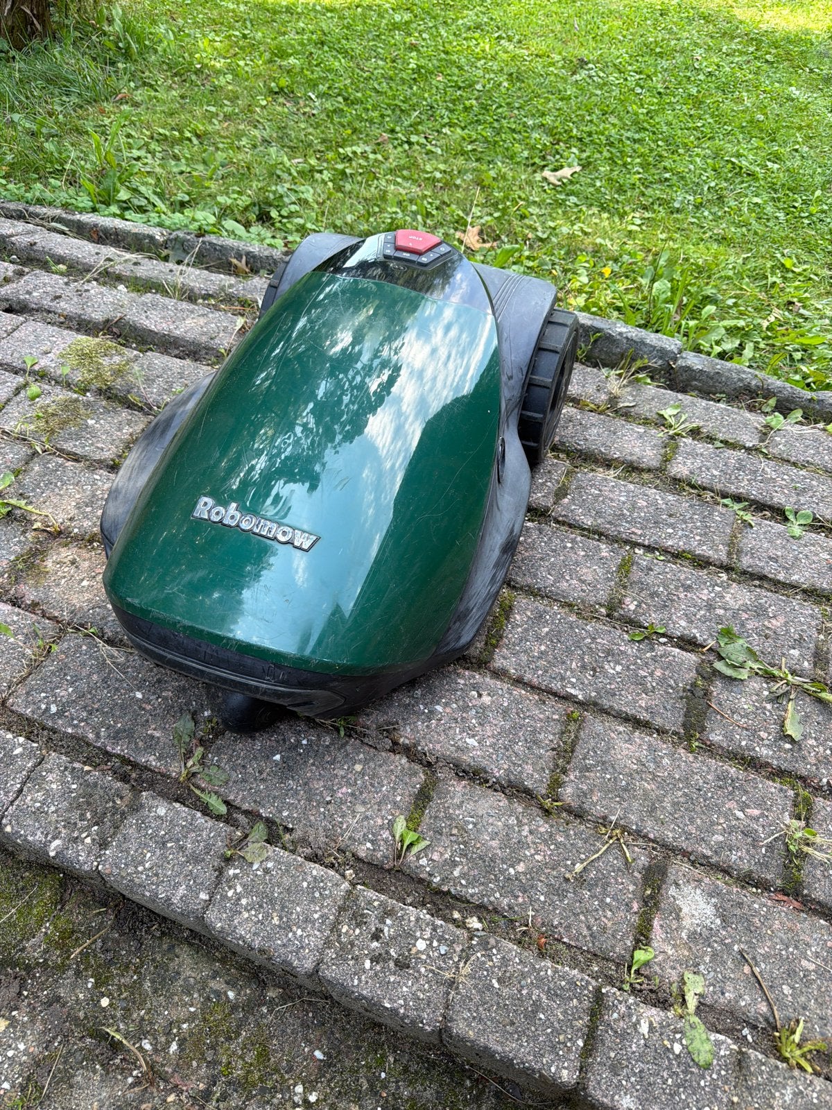 Robomow 308u Robotmaaier (2018 model) - Werkt goed!, Ophalen, Cirkelmaaier, Gebruikt, Minder dan 30 cm
