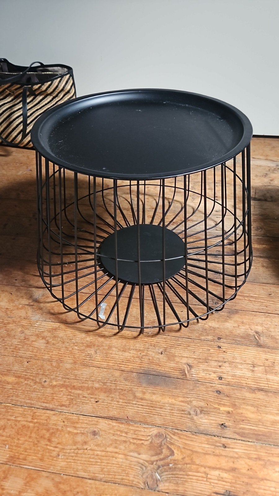 Zwarte metalen bijzettafel met opbergruimte, Ophalen, Gebruikt, Rond, Modern, Industrieel