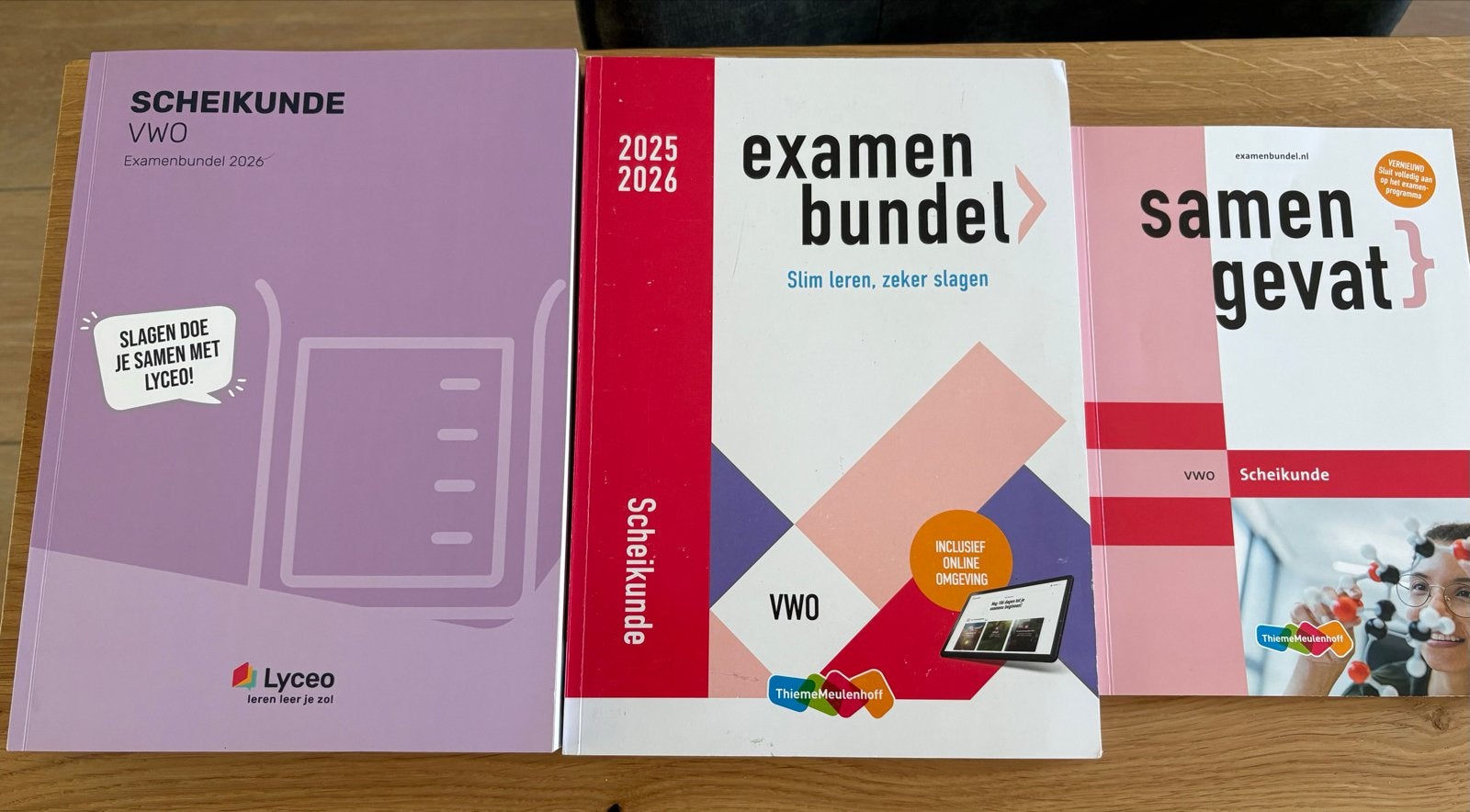 VWO scheikunde Examenbundel, Samengevat&Lyceo  2025/2026, Ophalen of Verzenden, Beta, Zo goed als nieuw, WO