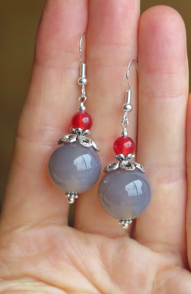 Prachtige oorbellen met grijze Agaat en rode Jade, Sieraden, Tassen en Uiterlijk, Oorbellen, Hangers, Verzenden, Nieuw, Zilver