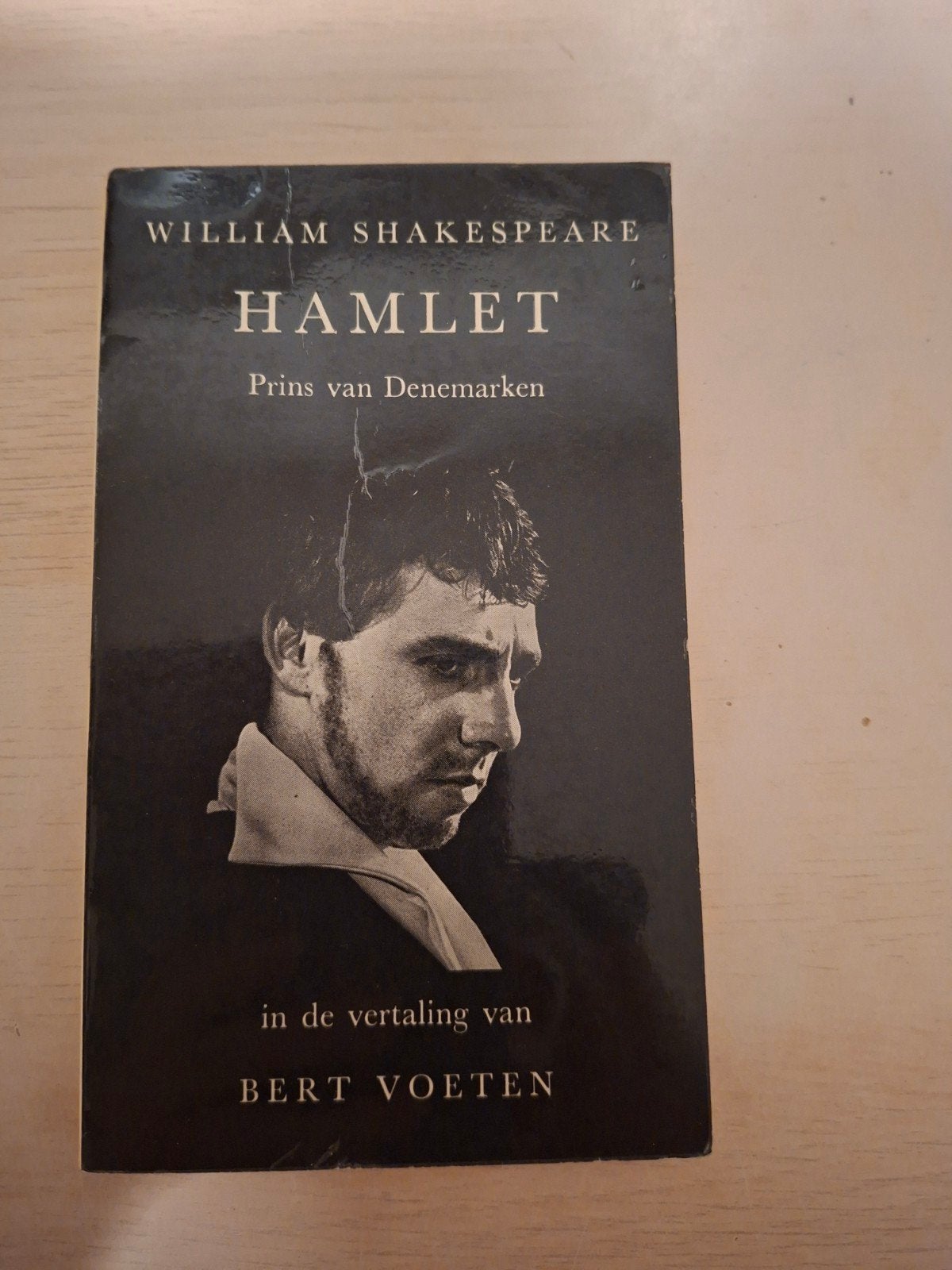 Hamlet Prins van Denemarken - William Shakespeare (1959), Gelezen, Ophalen of Verzenden, Nederland, William Shakespeare