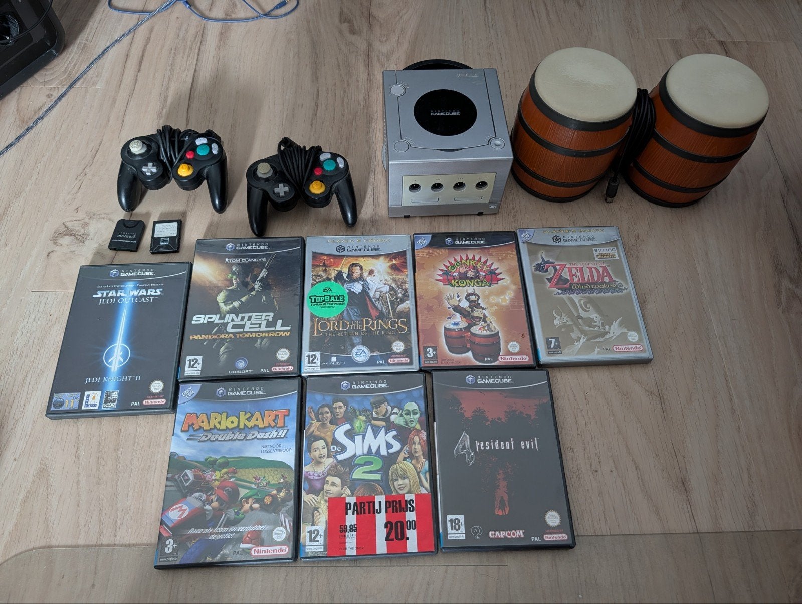Nintendo GameCube met 2 controllers, 8 games en Donkey Konga, Gebruikt, Met games, Met 2 controllers, Ophalen of Verzenden