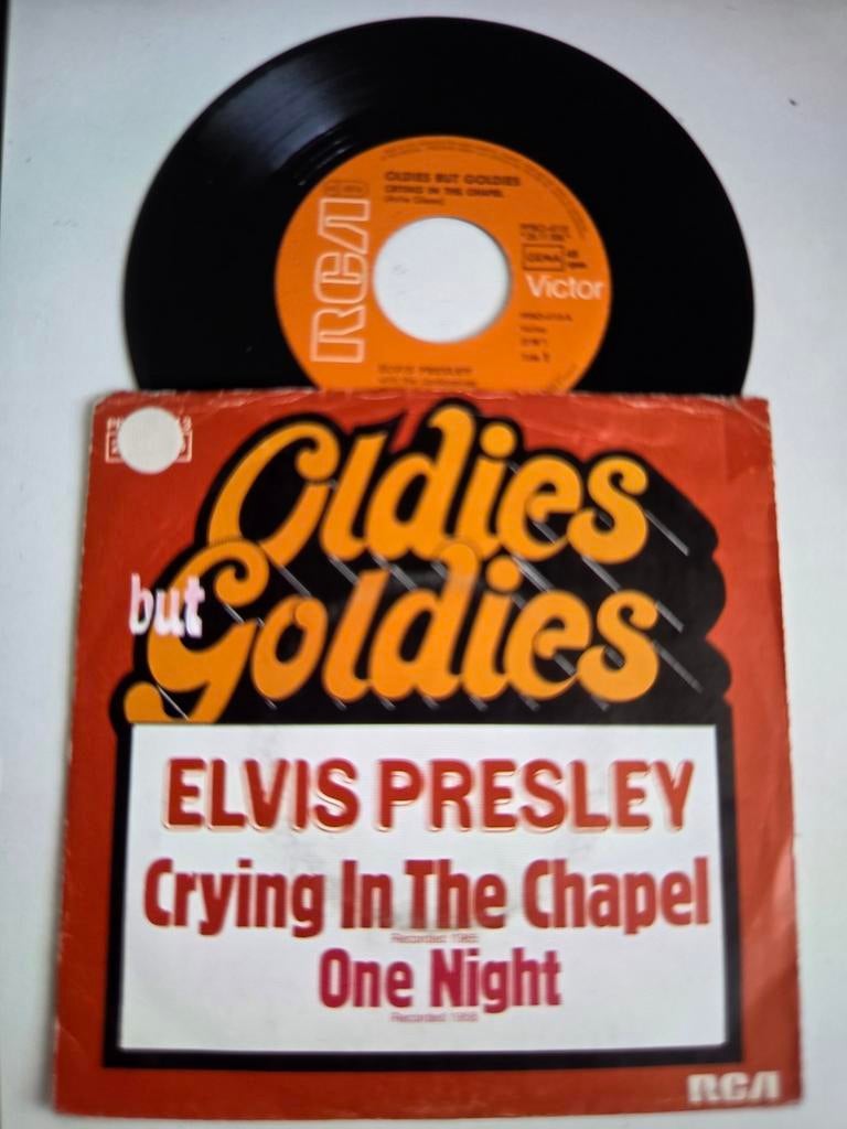 Elvis Presley , single  ( One night / Crying in the Chapel ), Cd's en Dvd's, Vinyl Singles, Ophalen of Verzenden, Zo goed als nieuw