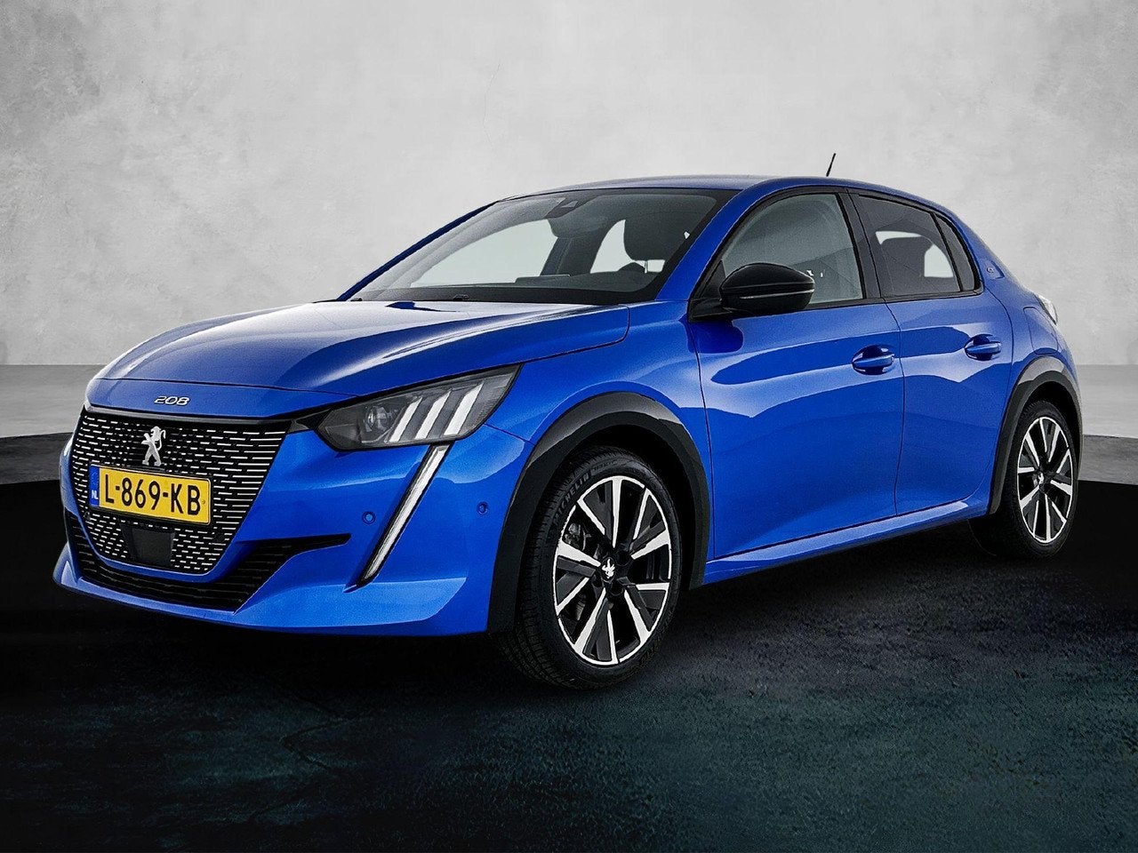 Peugeot 208 1.2 GT | Navigatie | Achteruitrij Camera | Dodeh, 101 pk, Gebruikt, 1199 cc, 23 km/l