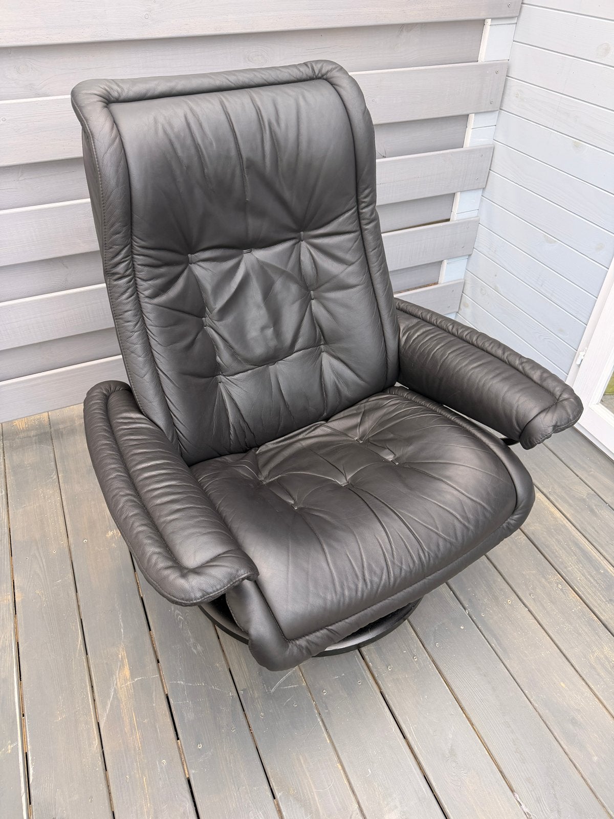 Zwarte leten Stressless fauteuil verstelbaar, Ophalen, Zo goed als nieuw, 50 tot 75 cm, Leer