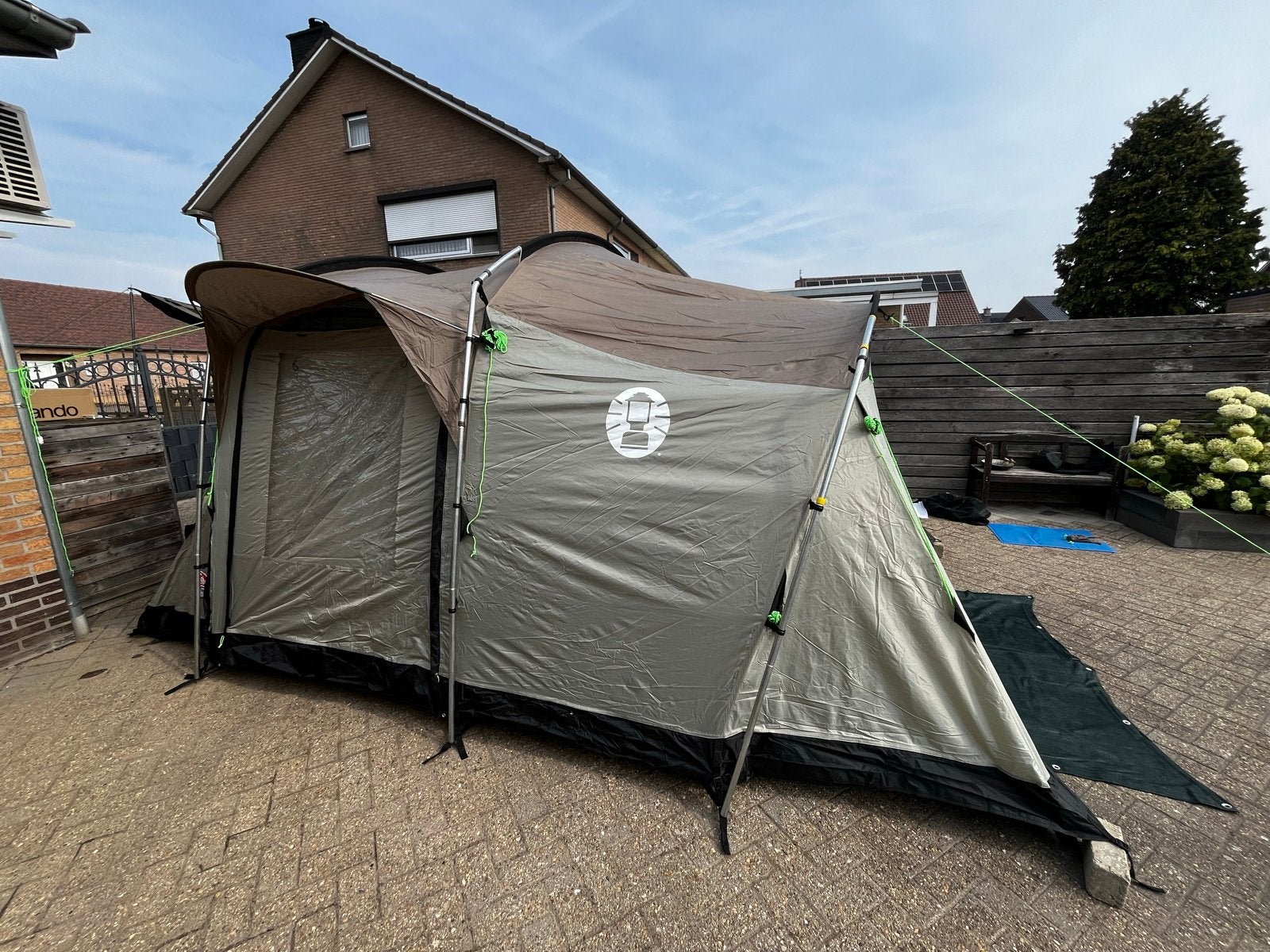 Coleman Mackenzie Cabin 4 Tent - Zo goed als nieuw, Caravans en Kamperen, Tenten, Ophalen of Verzenden, Zo goed als nieuw, Tot en met 4