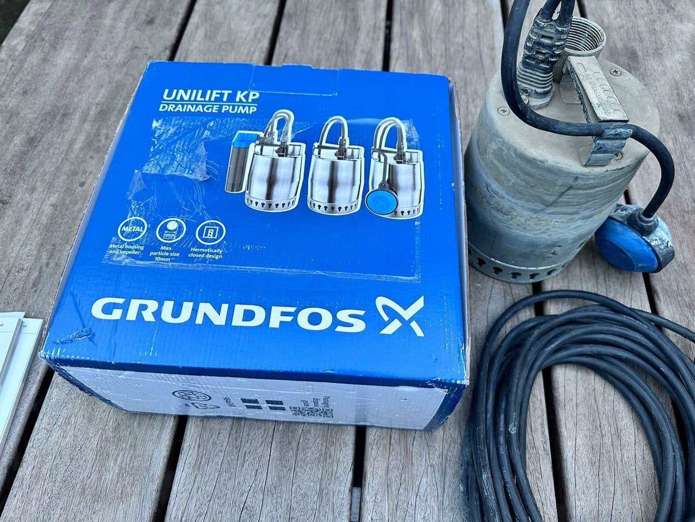 Grundfos Unilift dompelpomp, Tuin en Terras, Waterpompen, Ophalen of Verzenden, Gebruikt, Elektrisch, Dompelpomp
