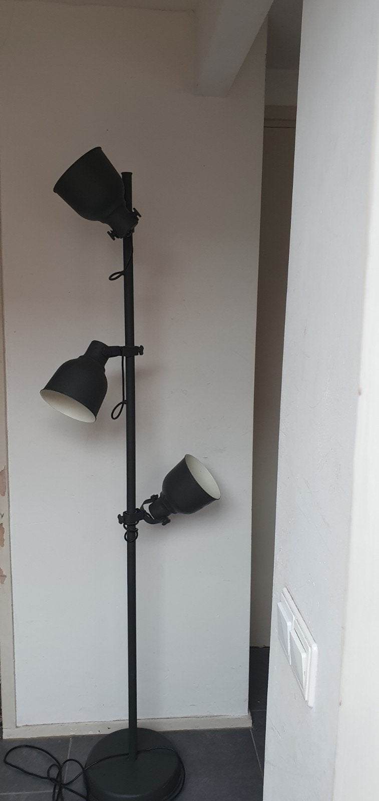 IKEA Hektar Vloerlamp met 3 Spots - Zwart, Ophalen, 100 tot 150 cm, E14 (klein), Zo goed als nieuw