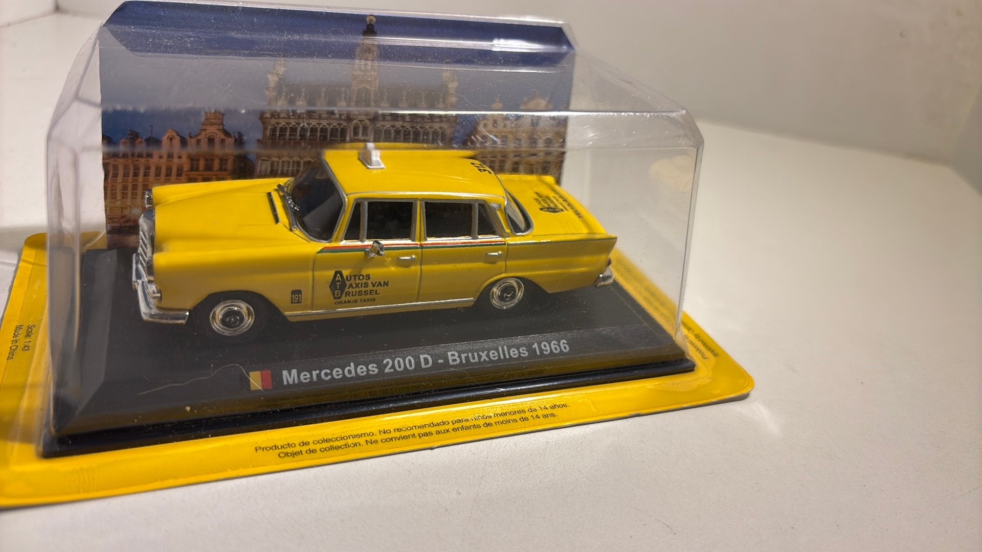 Mercedes 200 d bruxelles taxi 1966 atlas 1.43, Ophalen of Verzenden, A, A, A