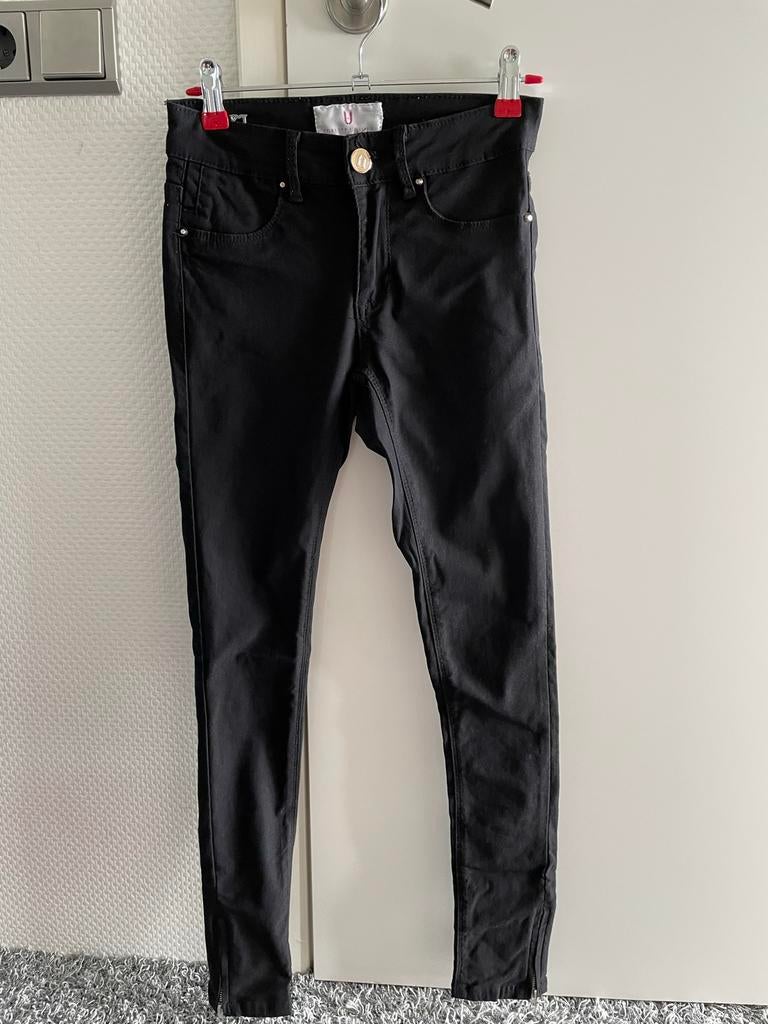 Forever unique jeans maat 34 met strech, Kleding | Dames, Spijkerbroeken en Jeans, ., Zwart, Ophalen of Verzenden, Zo goed als nieuw