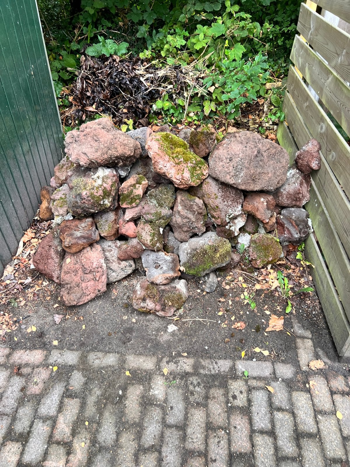 Lava stenen voor tuin of vijverdecoratie Gratis afhalen, Ophalen, Gebruikt