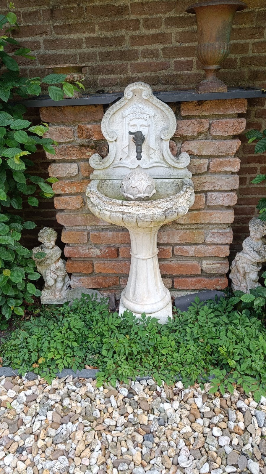 Italiaanse Fontijn met voet, waterbak en muurplaat incl. kra, Ophalen of Verzenden