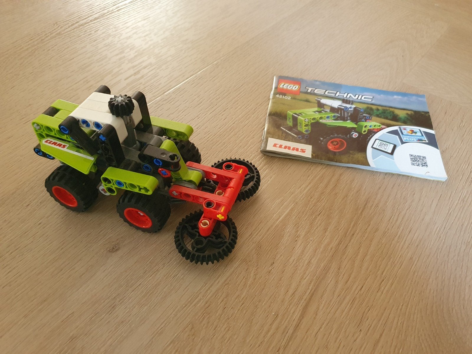 Technisch Lego 42102, LEGO Technic Mini CLAAS XERION 42102
L, Gebruikt, Lego, Inclusief instructies, Ophalen of Verzenden