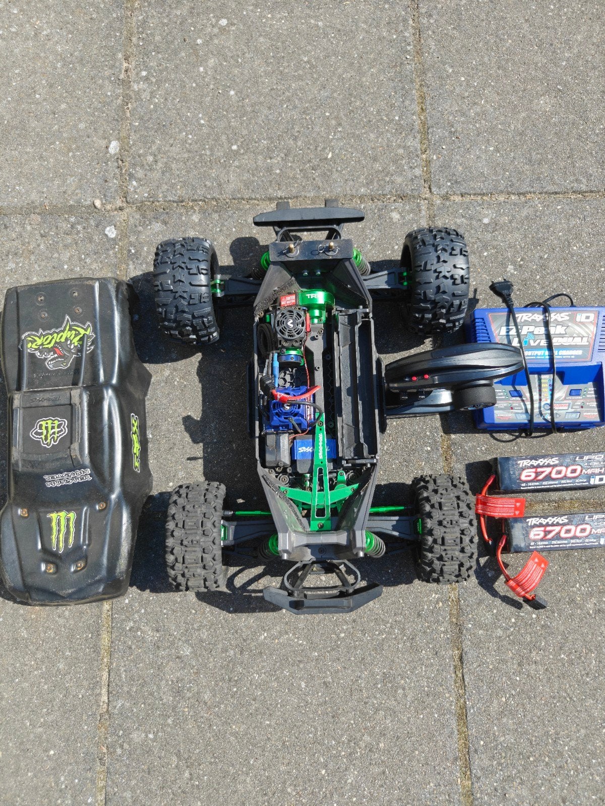 Traxxas Maxx v2 ULTIMATE, Hobby en Vrije tijd, Modelbouw | Radiografisch | Auto's, Gebruikt, Auto offroad, Elektro, Schaal 1:8