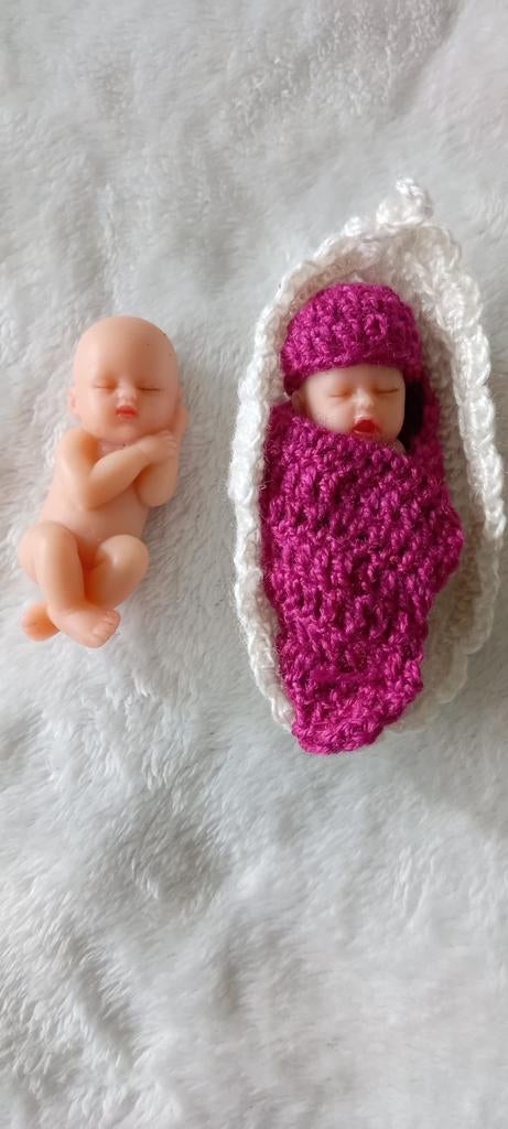 Mini silicone baby'tje 7 cm., Ophalen of Verzenden, Pop