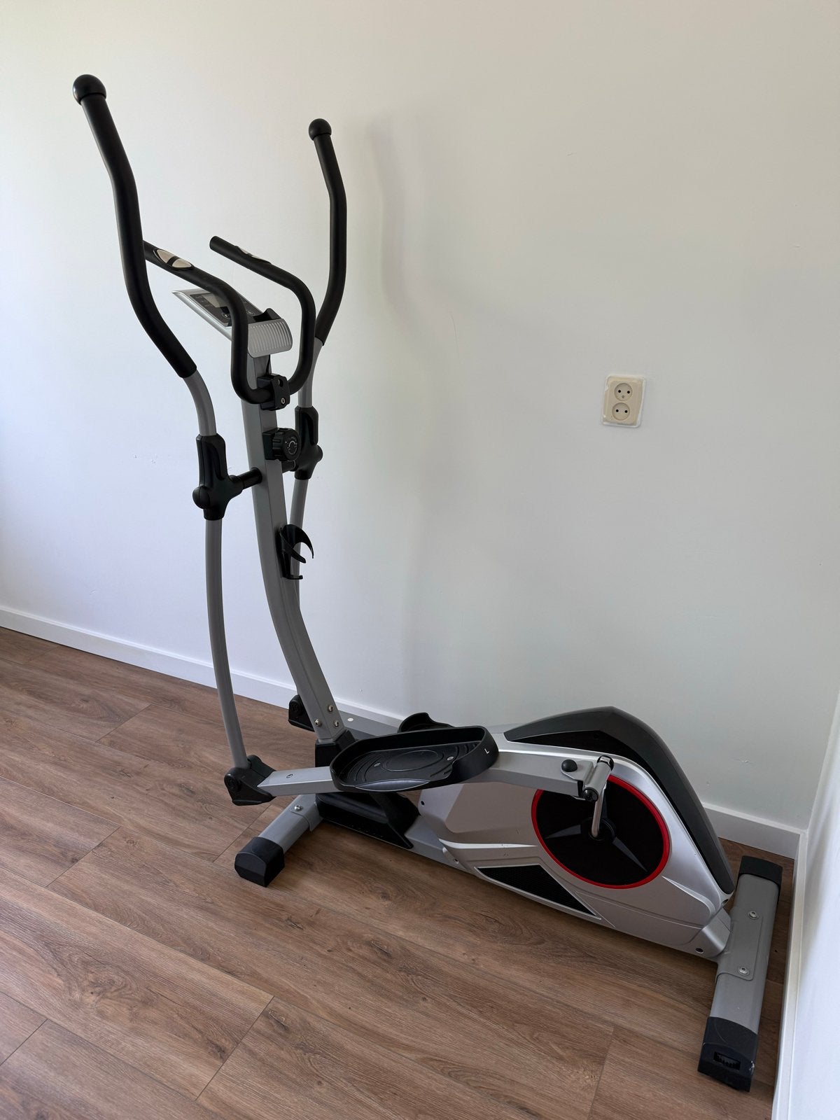 Crosstrainer 18kg roterende massa- Zo goed als nieuw, Ophalen, Armen, Zo goed als nieuw, Crosstrainer