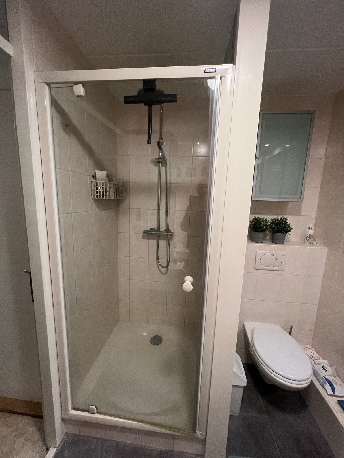 Mooie Duscholux douchedeur, Ophalen, Gebruikt, Met douche