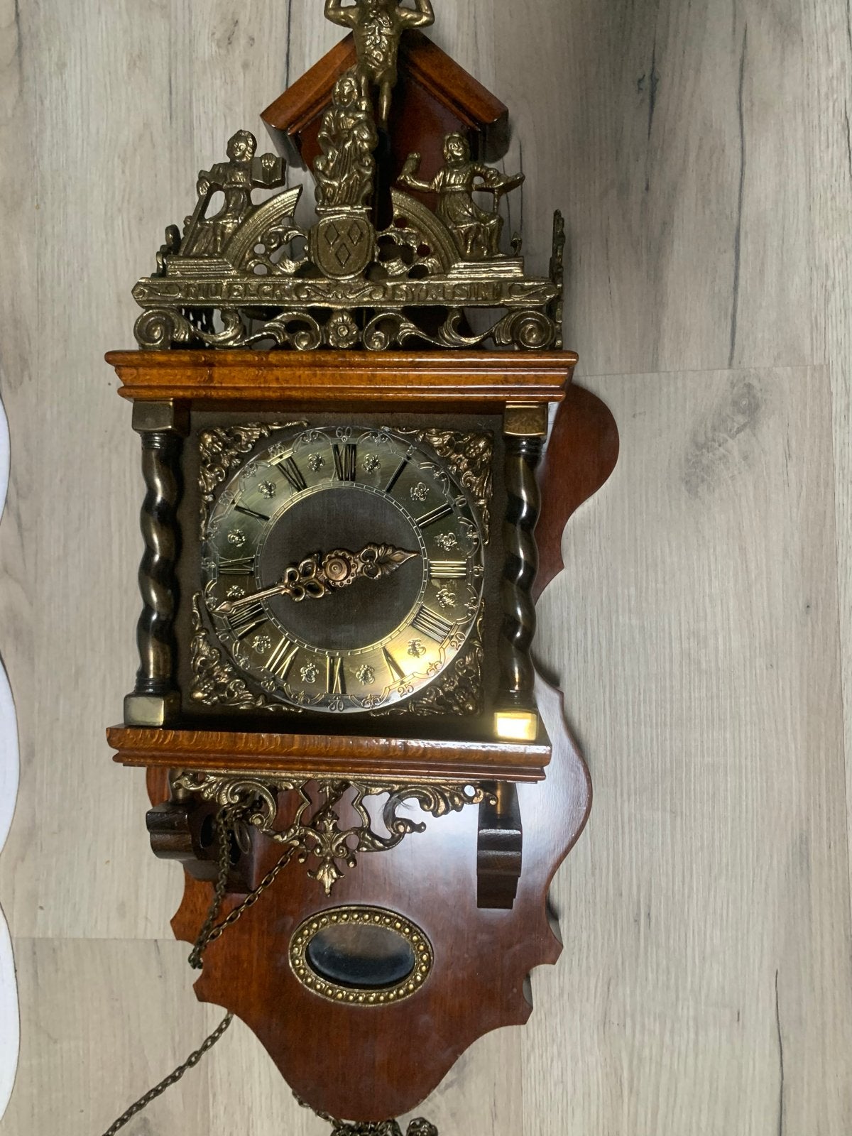 Antieke Zaanse wandklok - Prachtig Decoratief Stuk - 1950, Ophalen