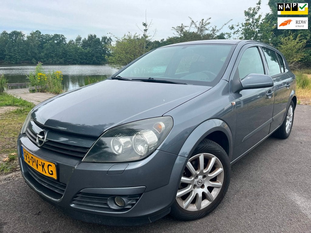 Opel Astra 1.4 Enjoy | Trekhaak | APK maart 2027, Auto's, Opel, Bedrijf, Te koop, Astra, ABS, Airbags, Airconditioning, Boordcomputer