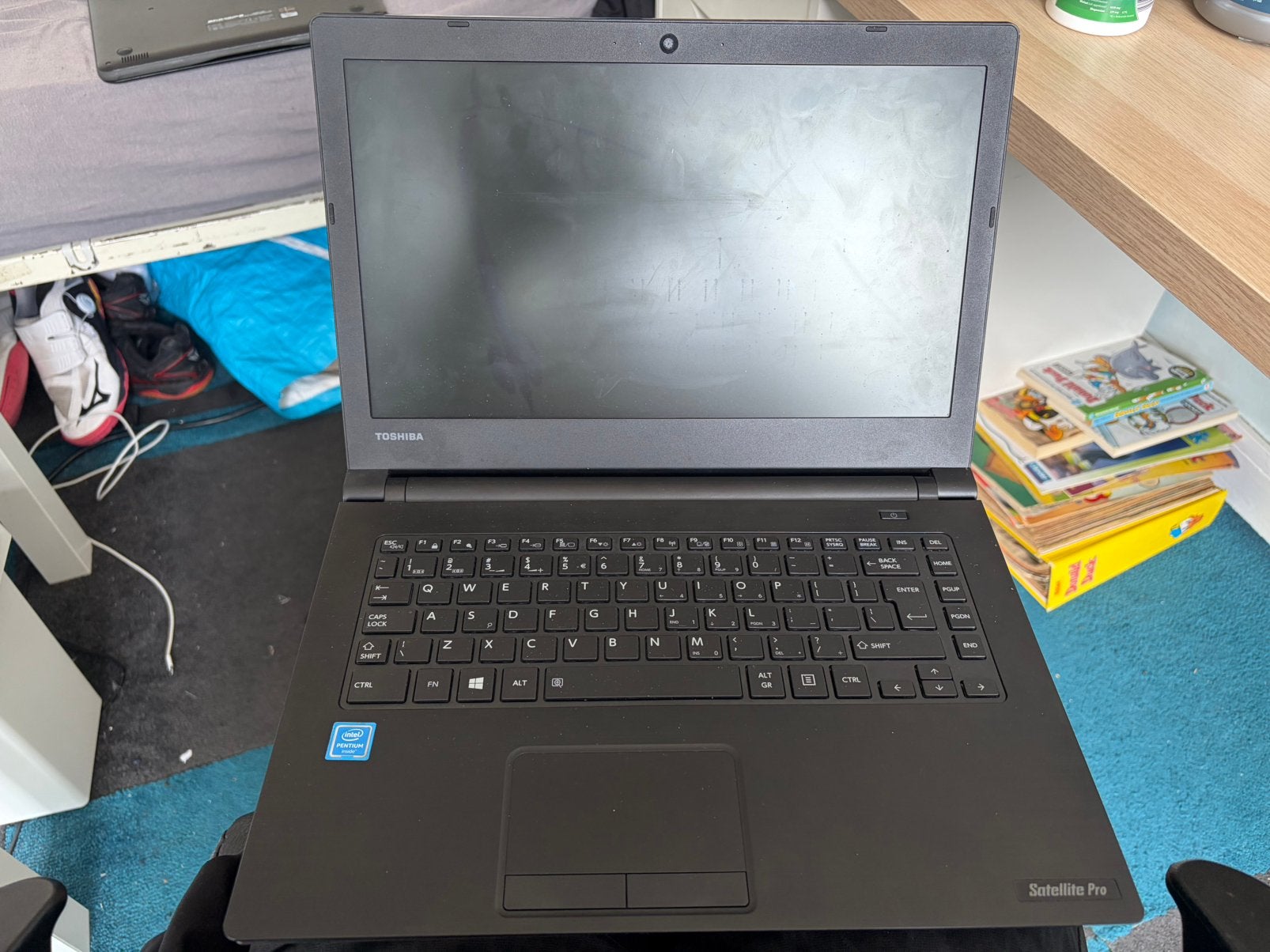2 defecte laptops voor onderdelen + oplader, Computers en Software, Windows Laptops, Ophalen, 13 inch, SSD, Niet werkend