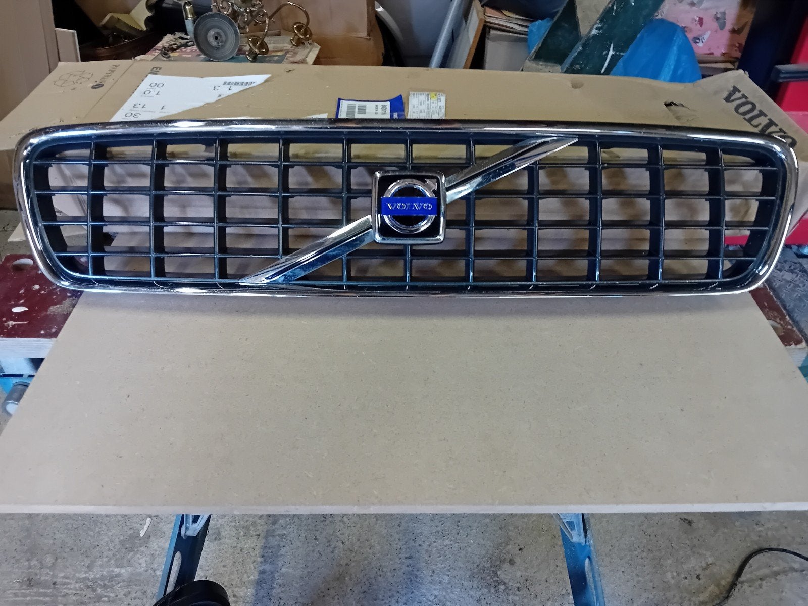 Volvo blokjesgrille - Nieuwstaat V50/S40 - bj 2004 tot 2009, Voor, Nieuw, Ophalen of Verzenden, Volvo