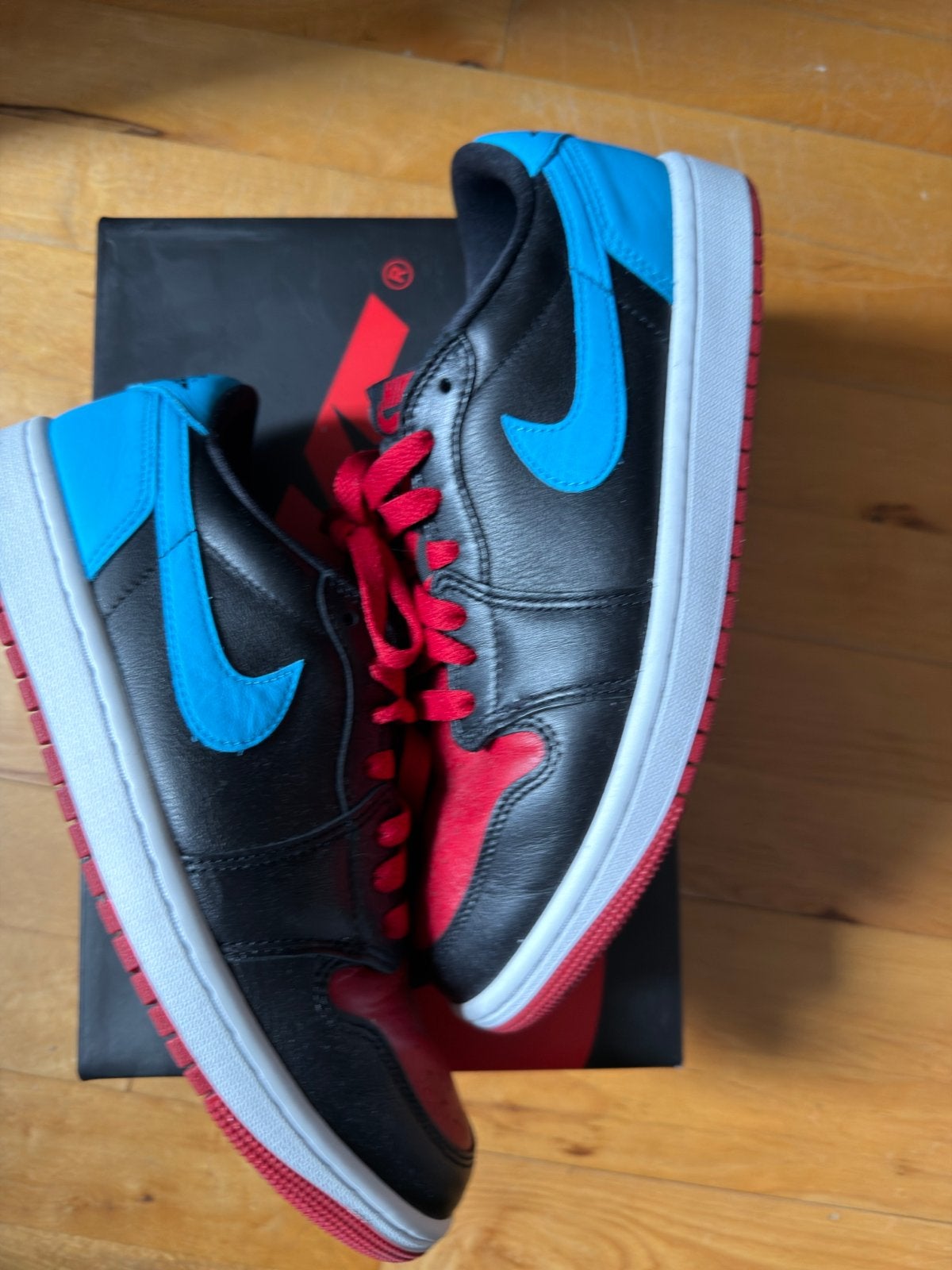 Wmns Air Jordan 1 Retro Low OG - Maat 40,5 (9), Zwart, Ophalen of Verzenden, Sneakers of Gympen, Gedragen