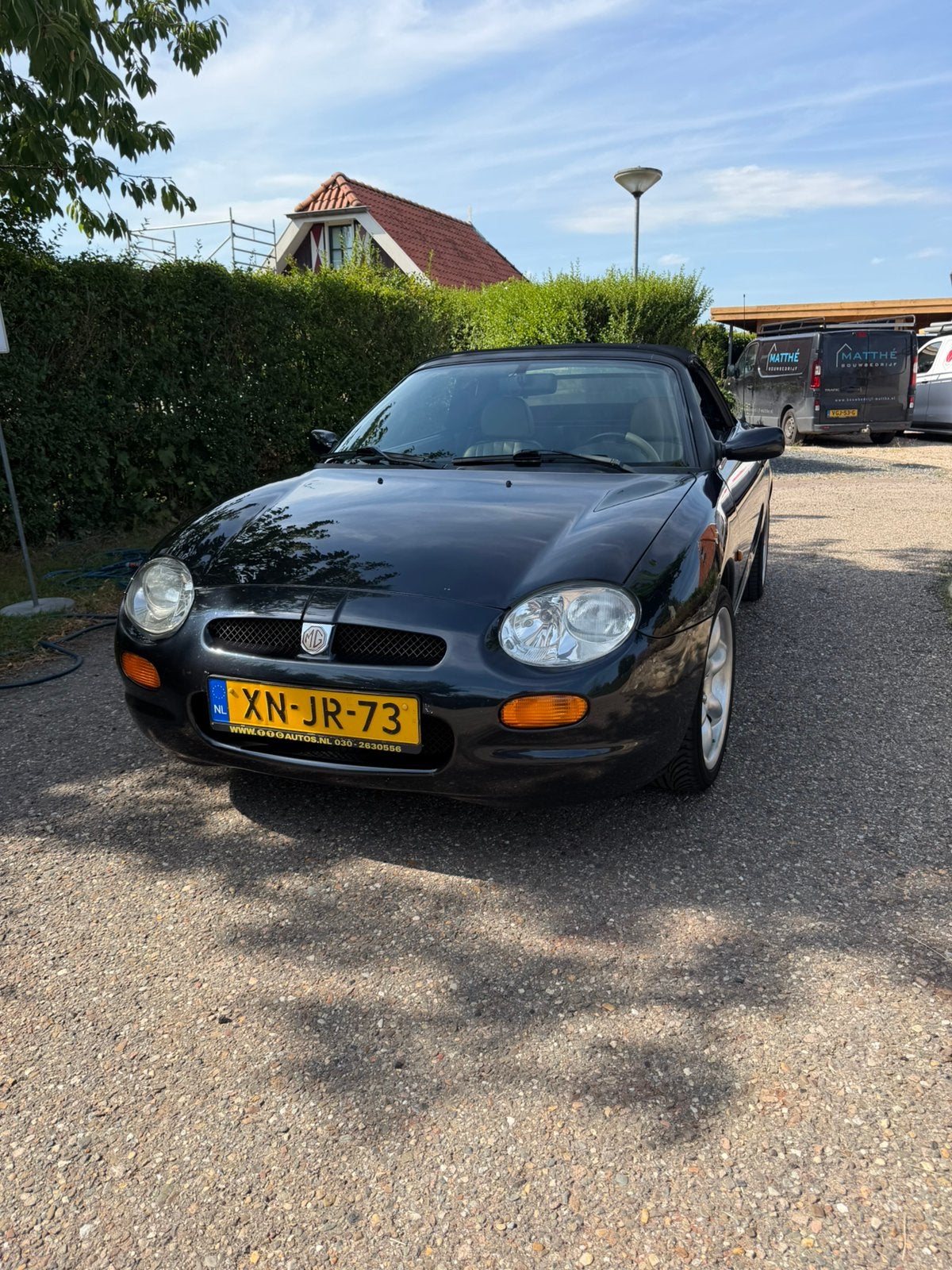 MG F 1.8 I 1999 Zwart nieuwe kap/nieuwe apk, Auto's, MG, Achterwielaandrijving, 40 €/maand, 4 cilinders, Cabriolet