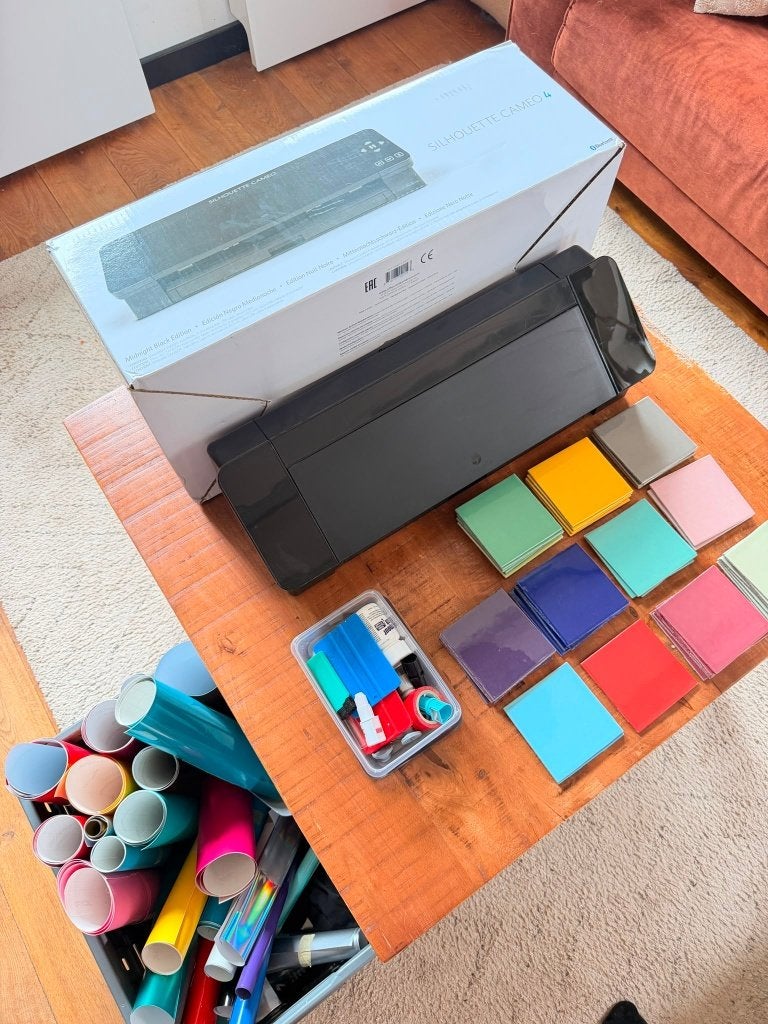Silhouette Cameo 4 snijplotter / met diverese accessoires, Zwart, Educatief, Gereedschap of Toebehoren, Nieuw