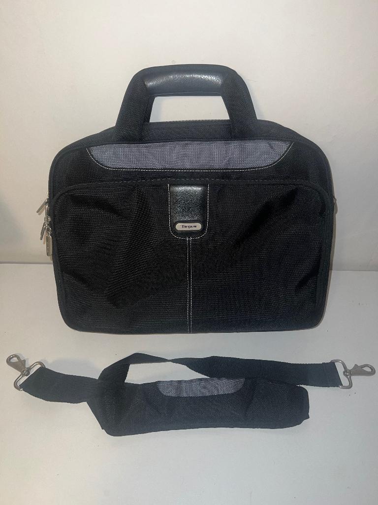Nieuwe Targus laptop tas voor 15.4 inch laptop, 15 inch, Nieuw, Aktetas, Ophalen of Verzenden