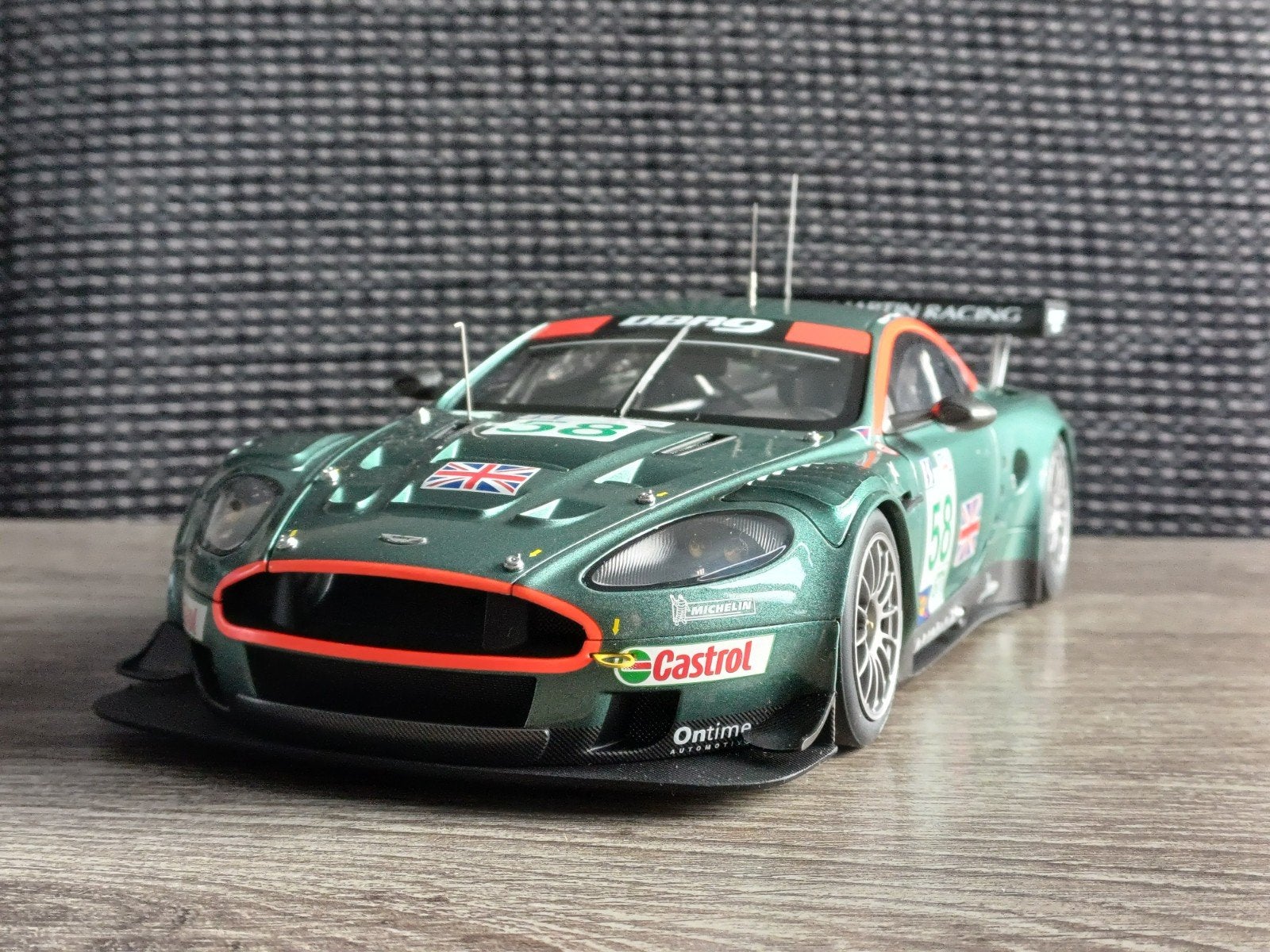 Autoart Aston Martin DBR 9 GT1 Sebring 2005 Peter Kox, Ophalen of Verzenden, Zo goed als nieuw, Auto, Autoart