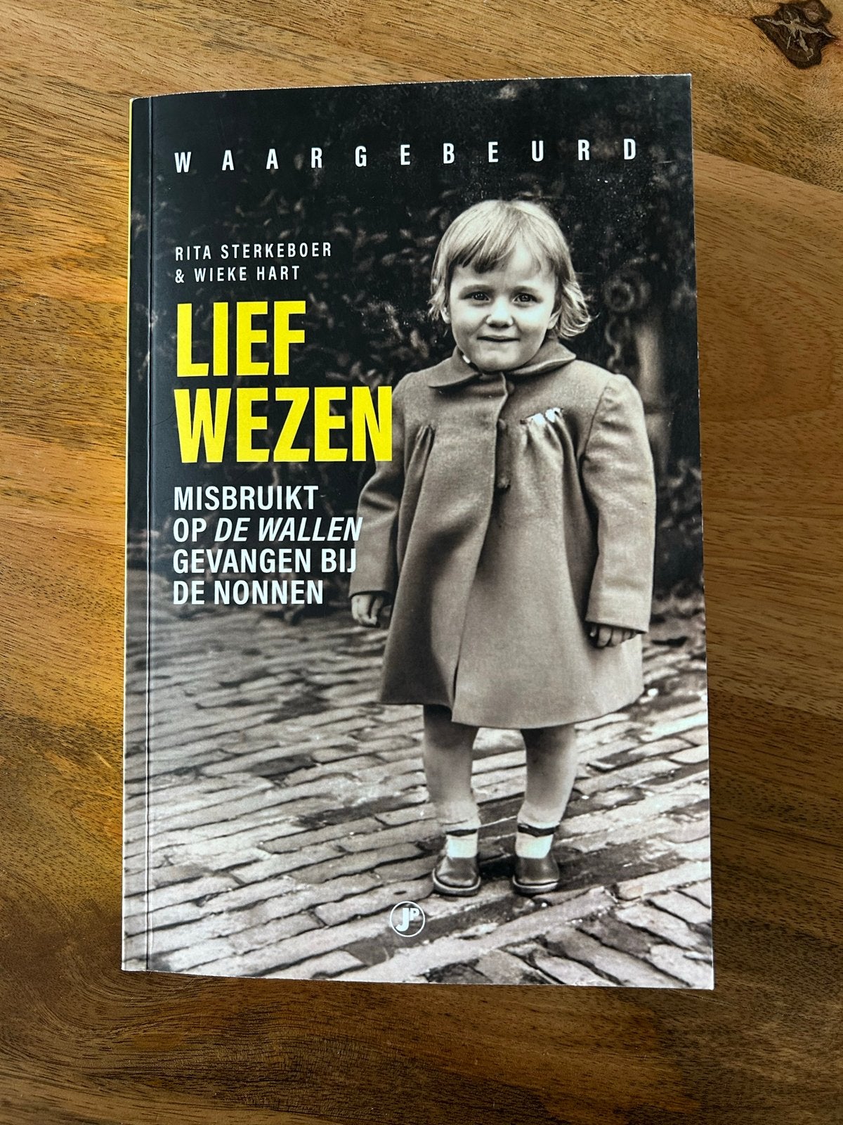 Lief Wezen: Misbruik op de Wallen, Gevangen bij de Nonnen, Ophalen of Verzenden, Zo goed als nieuw, Overige