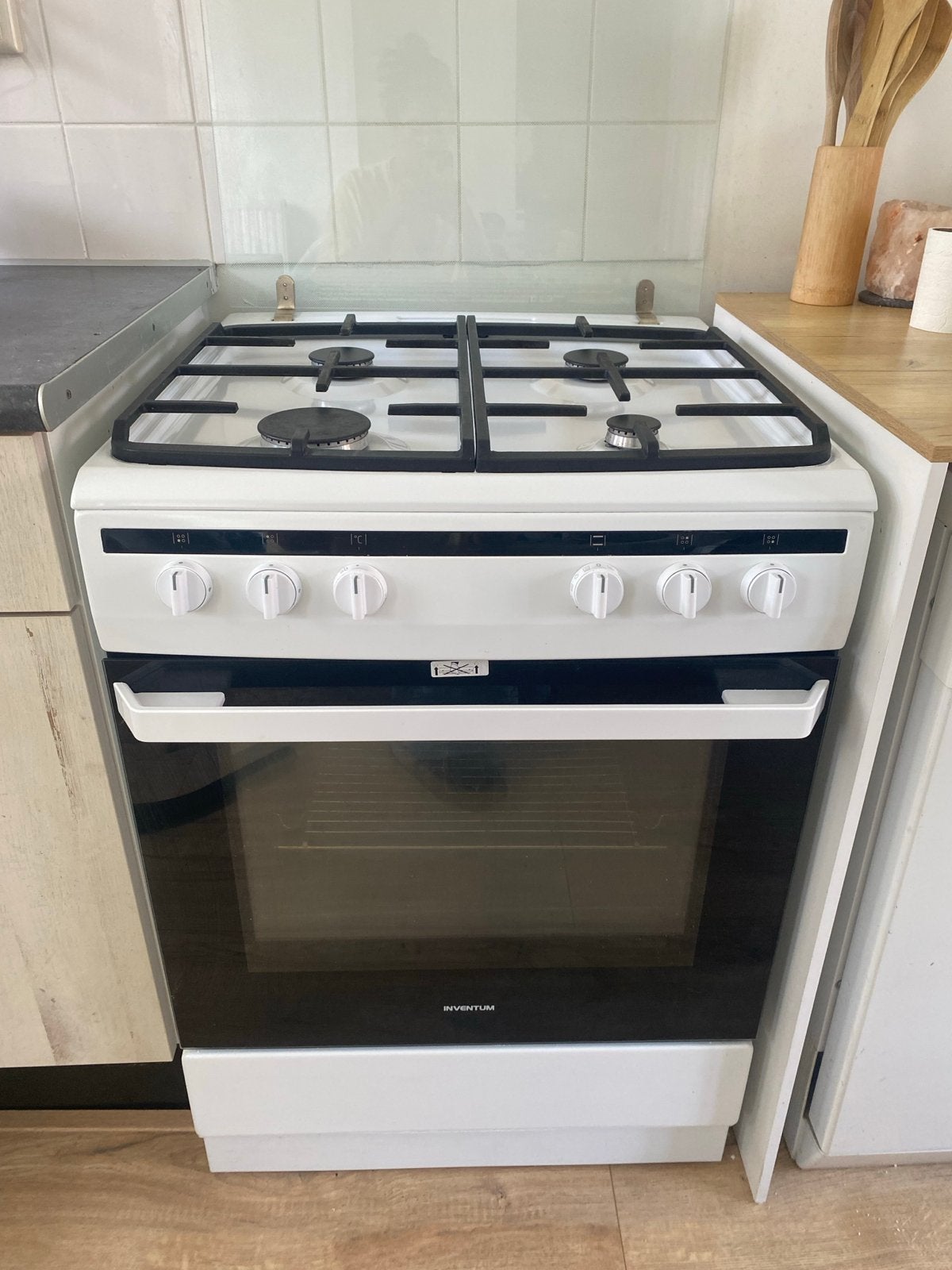 Inventum gasfornuis met oven, 4 pitten, 2 jaar oud, Ophalen, Gebruikt, 4 kookzones, Gas