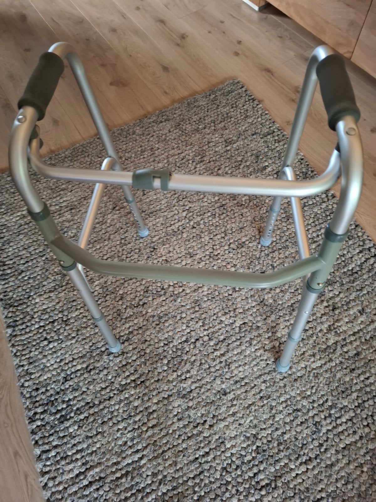 Looprek /beugel aluminium inklapbaar., Diversen, Looprekken, Ophalen of Verzenden, In hoogte verstelbaar