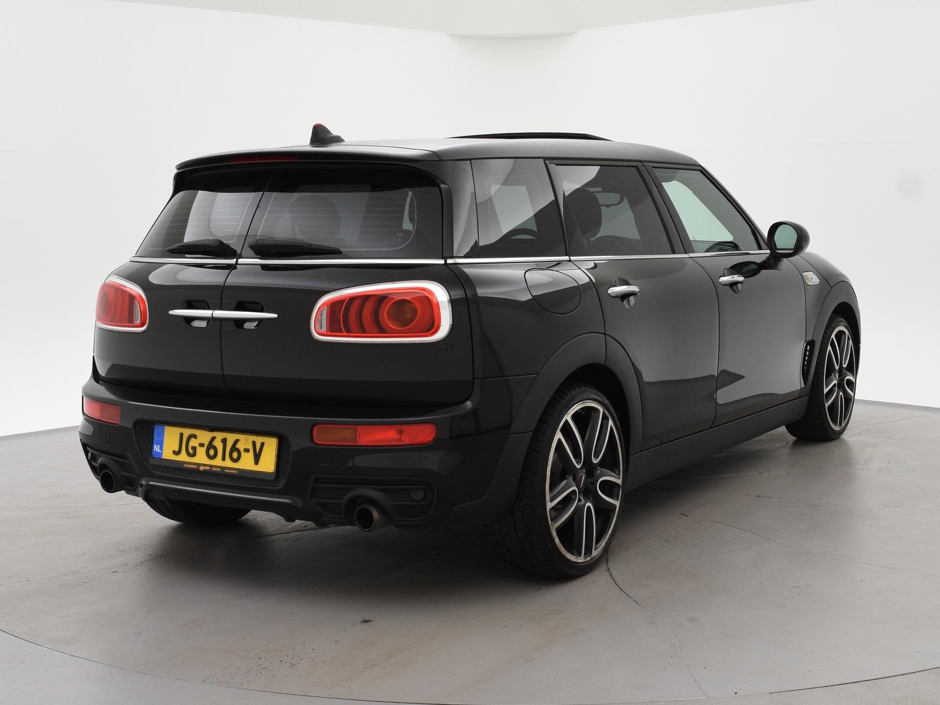 MINI Clubman 2.0 COOPER S 192 PK AUT. + PANORAMA | CAMERA |, 1998 cc, Gebruikt, Leder en Stof, Zwart