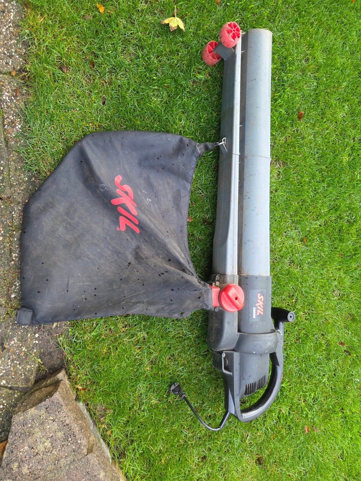 Skil Bladblazer 2800W - Werkt nog prima, Ophalen, Gebruikt, Met opvangzak, Handgedragen