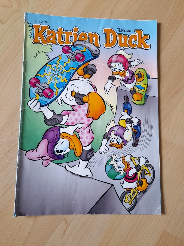 TIJDSCHRIFT KATRIEN DUCK NUMMER 4 2020, Boeken, Eén stripboek, Ophalen of Verzenden, Gelezen