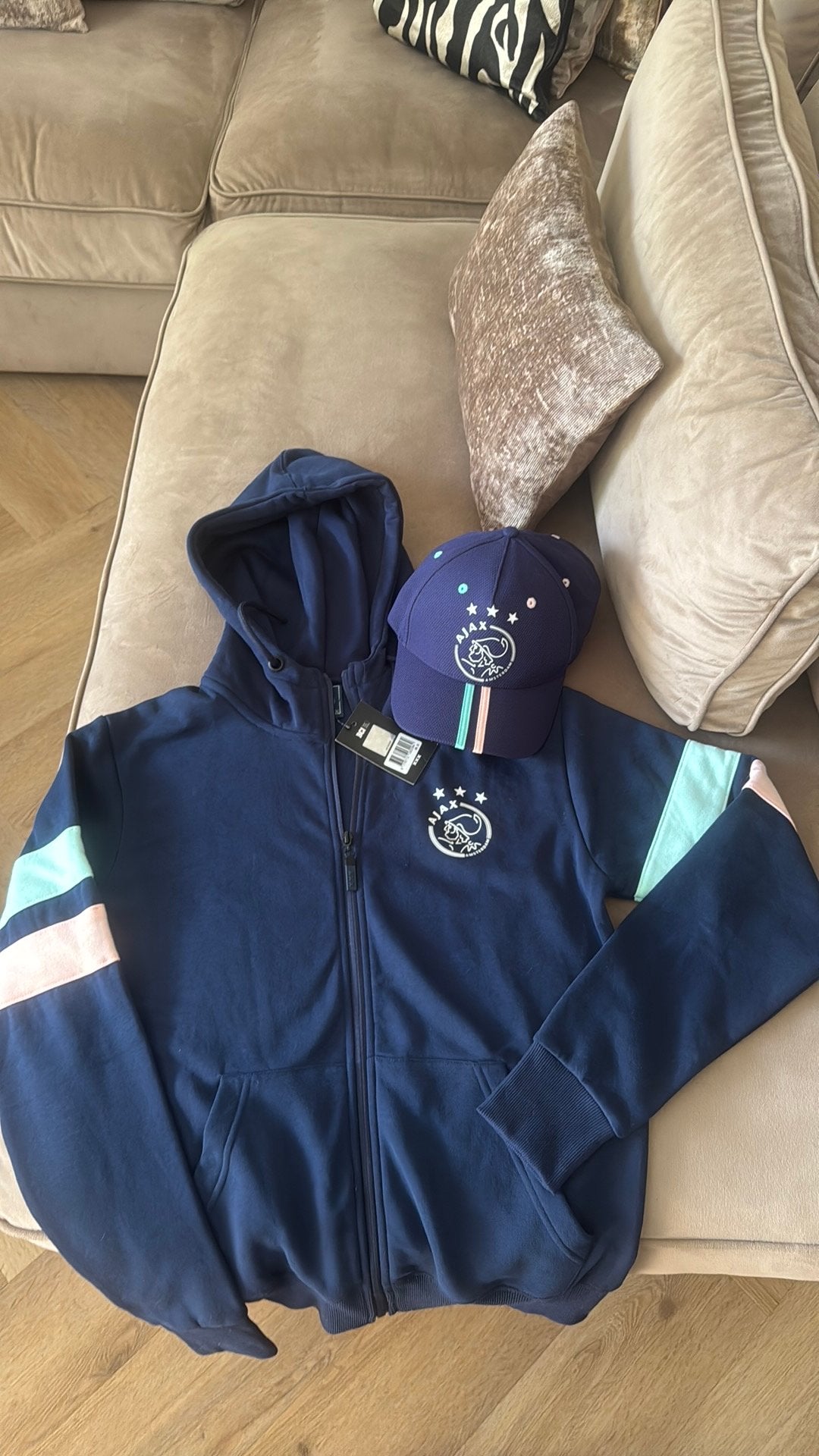 Ajax vest en pet, Ophalen of Verzenden, Nieuw, Overige maten, Blauw