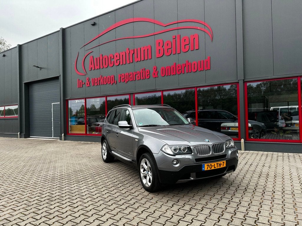 BMW X3 2.0i / Navi / Clima / Cruise / Trekhaak / Leer / Xenp, 4 cilinders, 150 pk, Bedrijf, Handgeschakeld