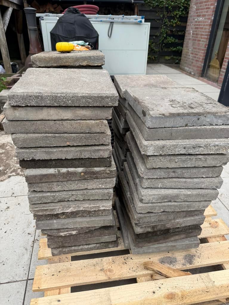 Gratis stoeptegels 30 x 30, Ophalen, Gebruikt, Beton, Terrastegels