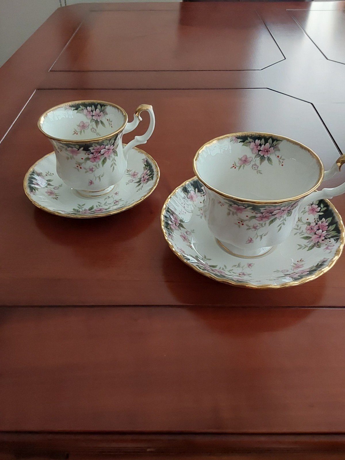 2  Royal Albert kop en schotels, Ophalen