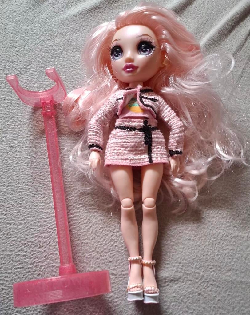Rainbow High Bella Parker pop, Ophalen of Verzenden, Gebruikt, Overige typen