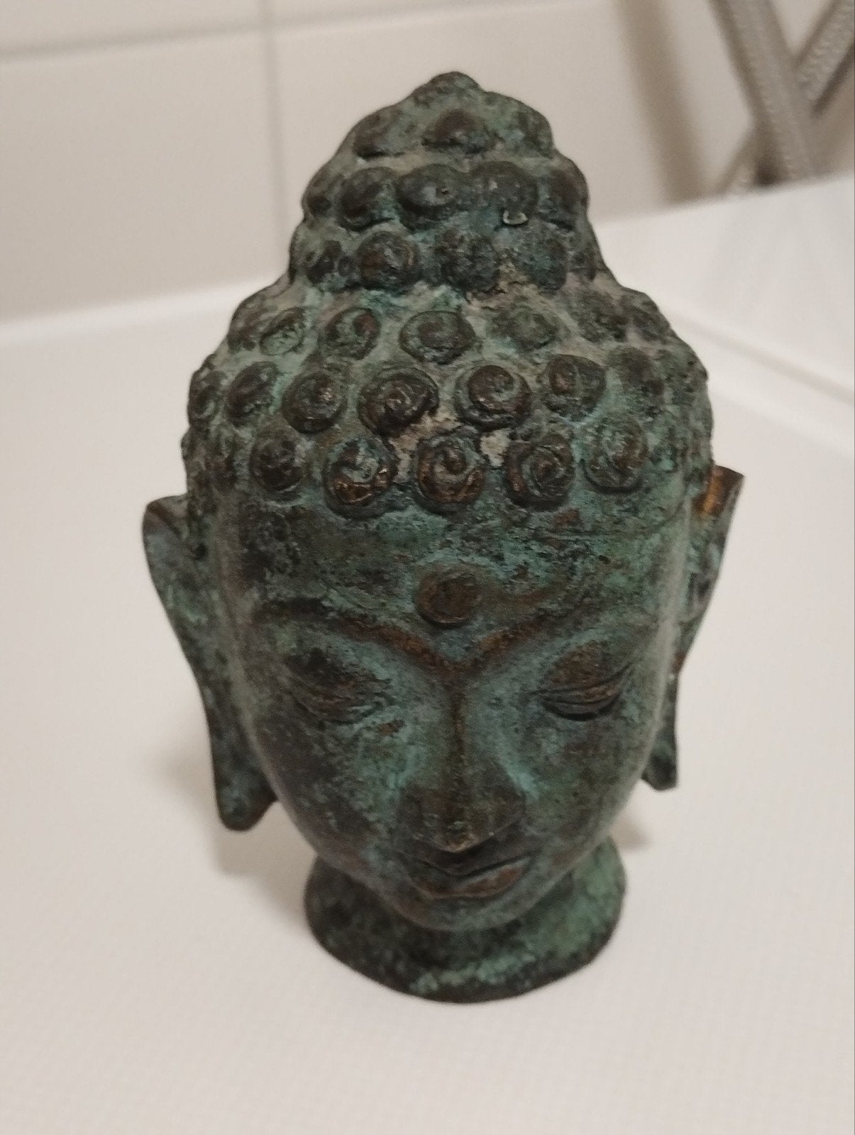 Oud klein brons buddha hoofd, Huis en Inrichting, Woonaccessoires | Boeddhabeelden, Ophalen of Verzenden