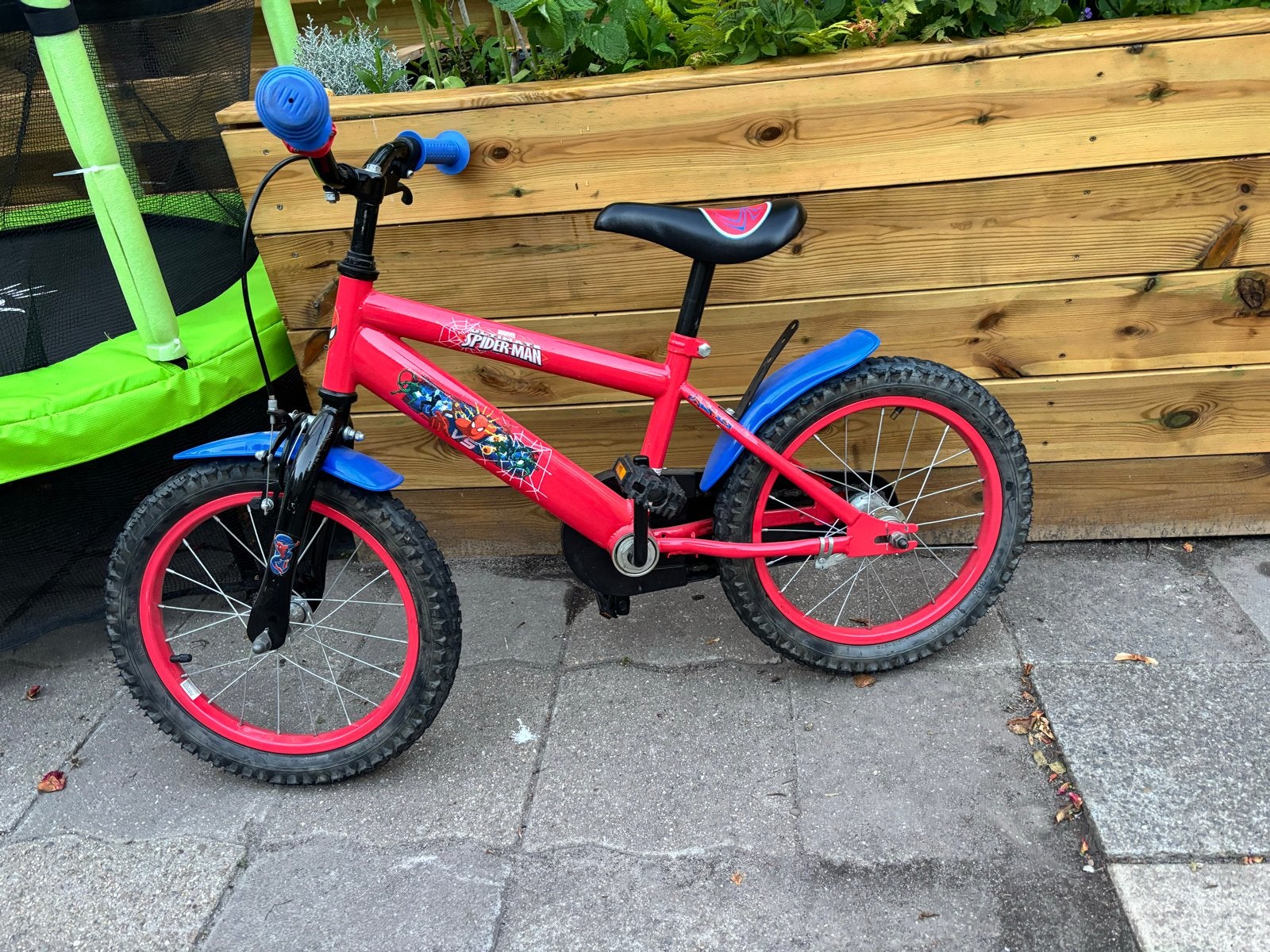 Spiderman kinderfiets 16 inch - rood/blauw, Ophalen of Verzenden, Gebruikt, Terugtraprem, 16 tot 20 inch