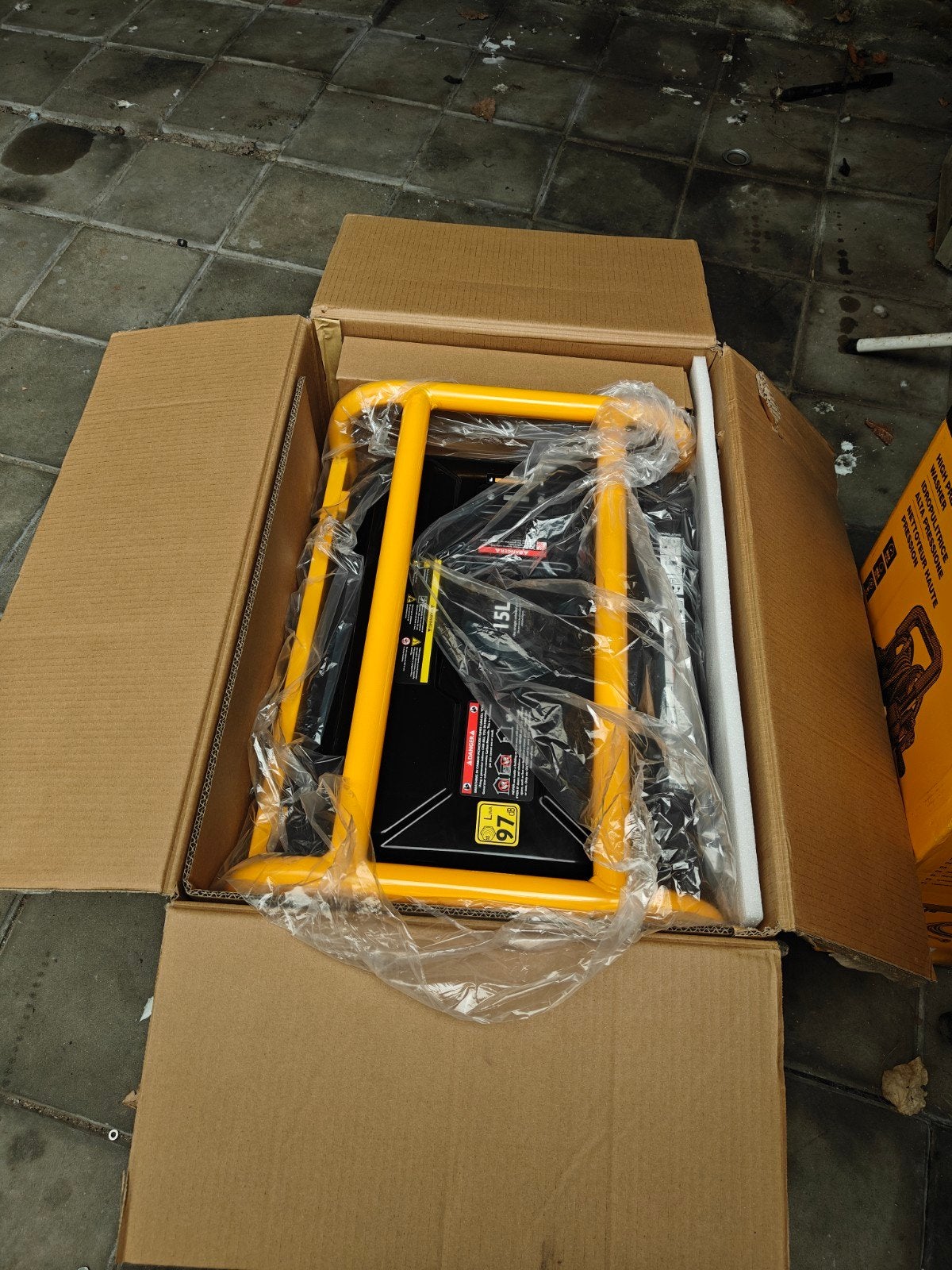 JCB Generator, Ophalen, 250 mm of meer