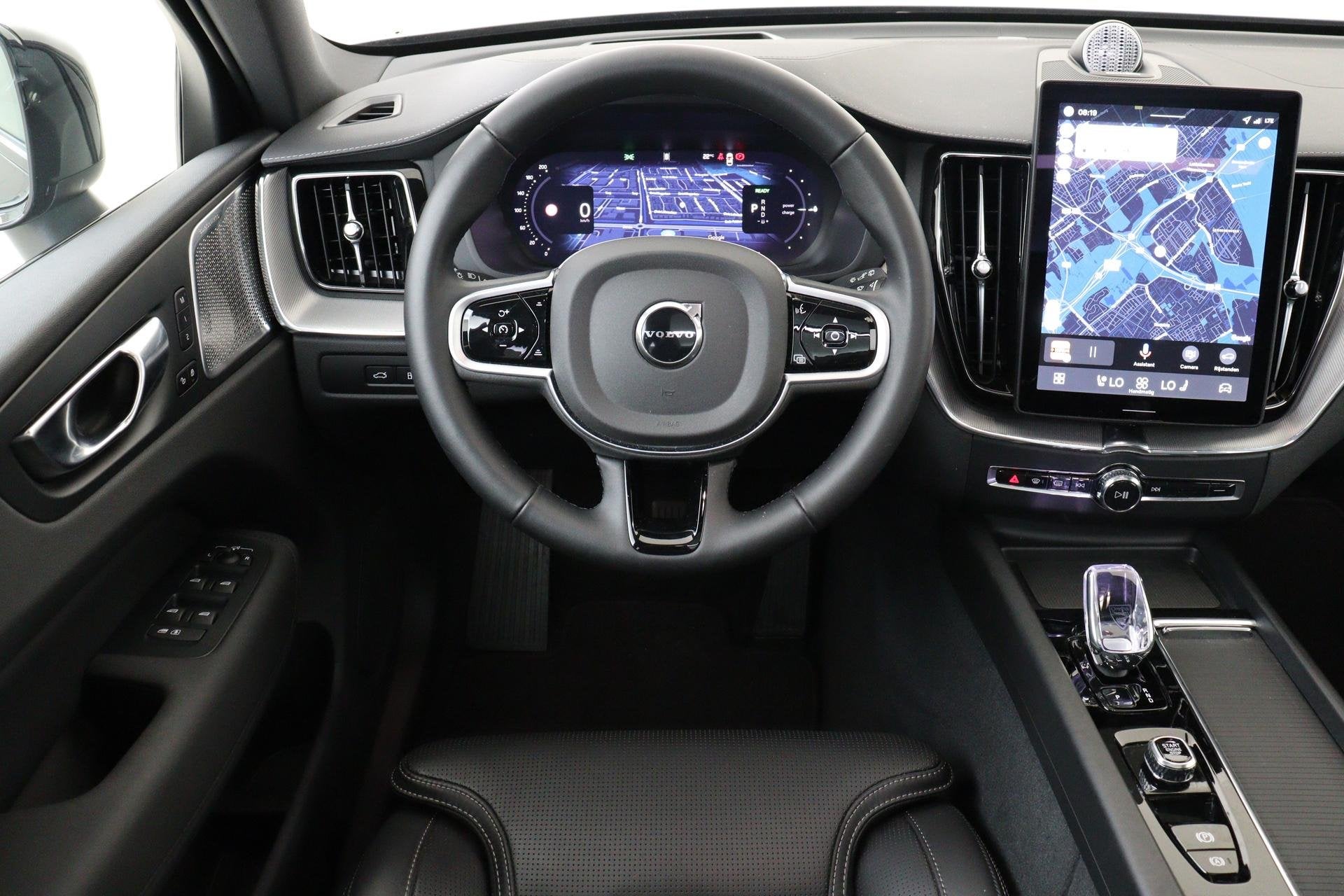 Volvo XC60 II T8 PLUG-IN HYBRID AWD ULTRA BLACK EDITION -PAN, Auto's, Volvo, Automaat, 12 maanden, Lichtsensor, Gebruikt