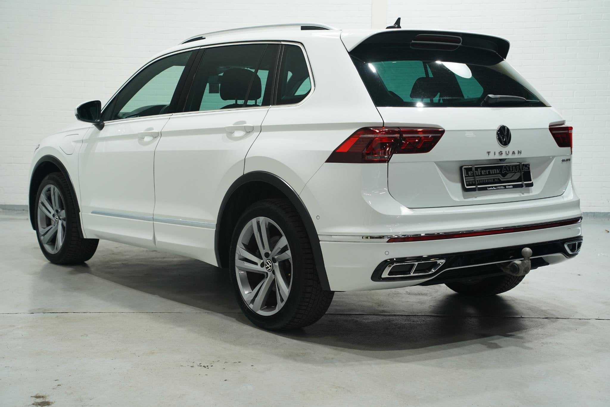 Volkswagen Tiguan 1.4 TSI eHybrid R-Line Business+ NAP SOH 8, Stof, Euro 6, Wit, Hybride Elektrisch/Benzine