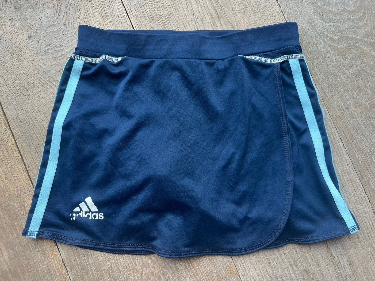 Hockey rokje adidas meisjes maat xs 5-6jaar, Ophalen of Verzenden, Gebruikt, Kleding