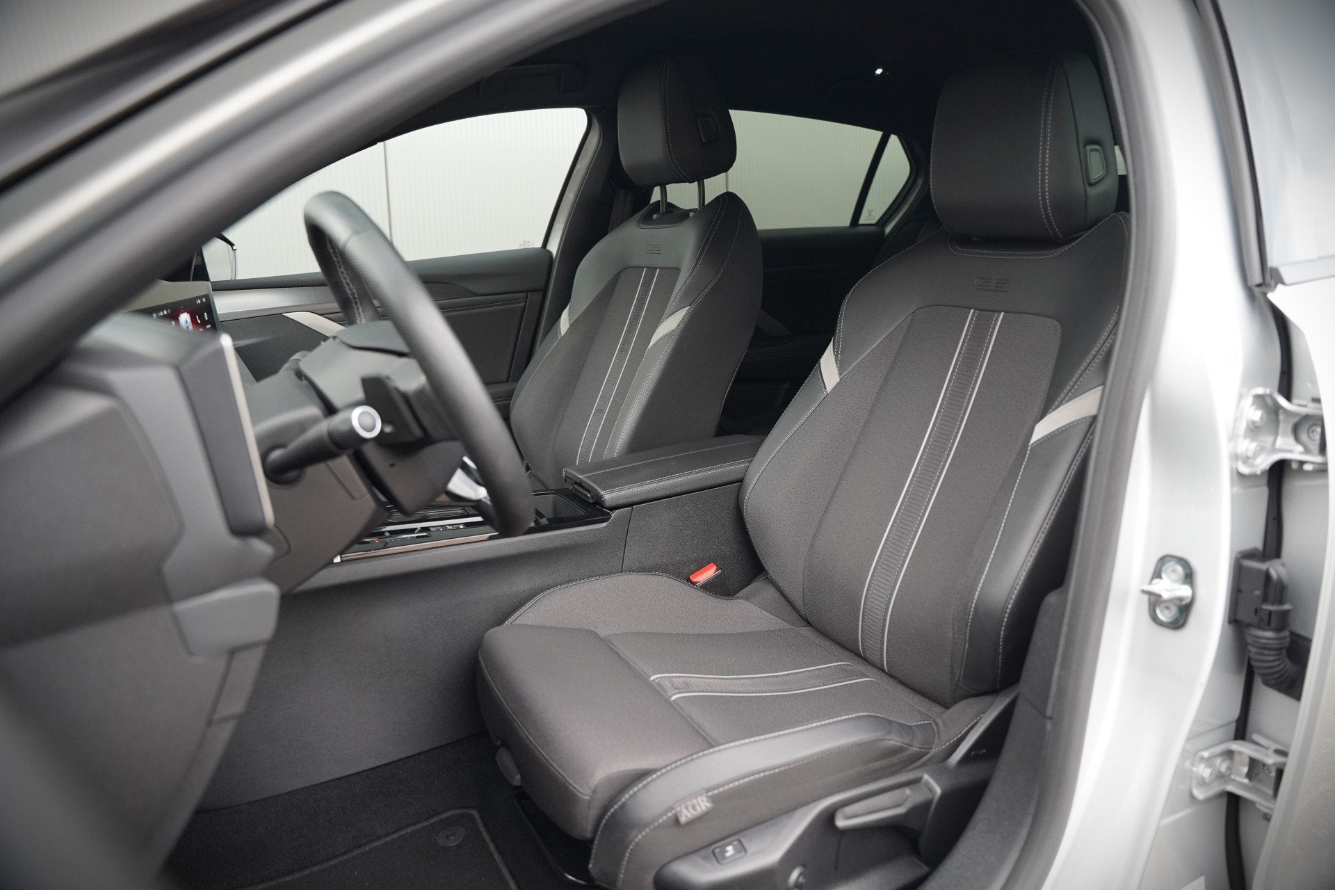 Opel Astra 1.2 Level 4 GS Line | Stuurverwarming | Stoelverw, Auto's, Dealer onderhouden, Gebruikt, 1199 cc, Leder en Stof