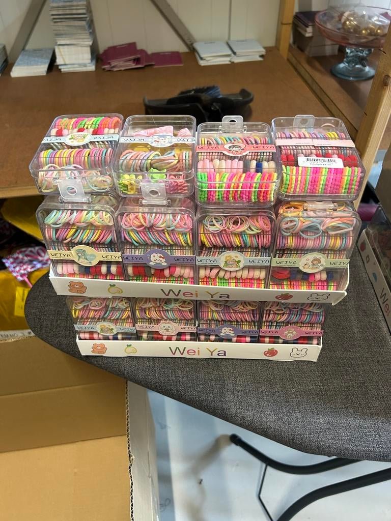 220 Doosjes Leuke Kleurige Haaraccessoires voor Kids, Kinderen en Baby's, Kindermode-accessoires, Ophalen of Verzenden, Zo goed als nieuw